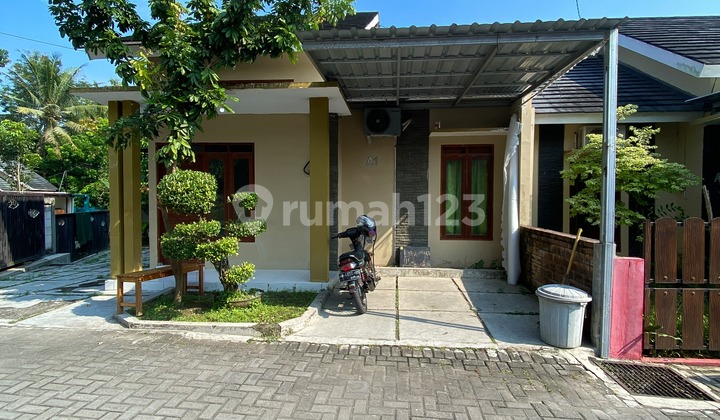 RUMAH SIAP HUNI DI BANTUL DEKAT KAMPUS UMY HOOK DALAM CLUSTER