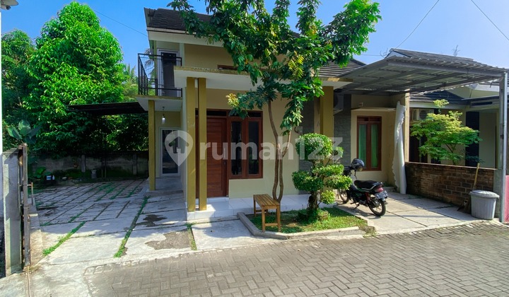 RUMAH SIAP HUNI HOOK 2 LANTAI DEKAT KAMPUS UMY