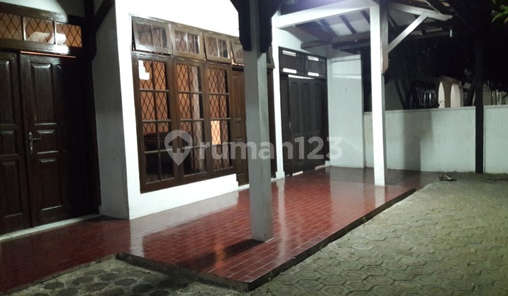 Dijual Cepat Rumah Lokasi Strategis Di Jatiwaringin Jakartatimur