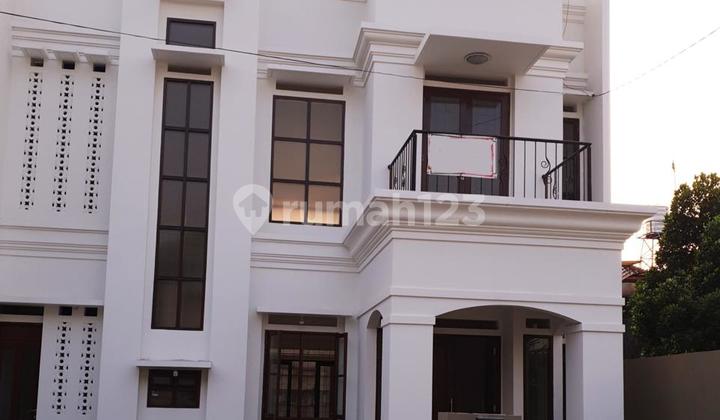 For Quick Sale: 2-Story House, Ready to Occupy, South Jakarta.
