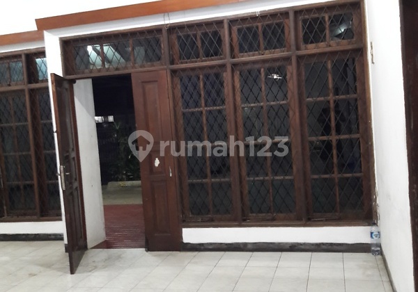 For Quick Sale, Strategically Located House in Jatiwaringin, East Jakarta 2
