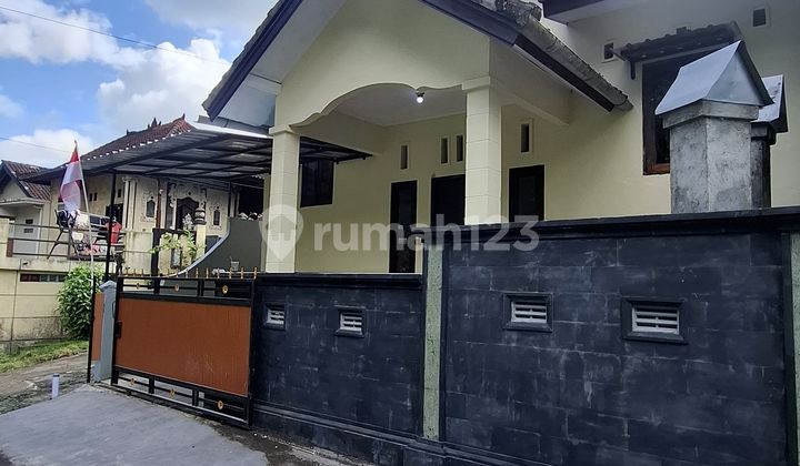 Comfortable 3 Bedroom House in Tabanan City ~ Near Market and Terminal