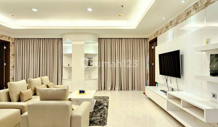 Dijual Apartemen Residence 8 - 3 Kamar Tidur - Furnished 1