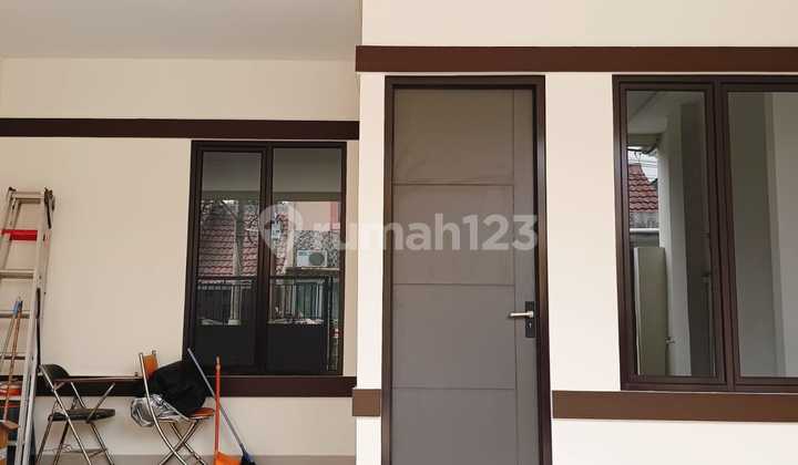 2.5-Story Catalina Cluster House in Gading Serpong. Freshly Renovated. 2