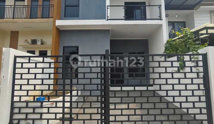 Rumah Moderen Minimalis di Twon House Kota Bogor Rumah Moderen Minimalis di Twon House Kota Bogor