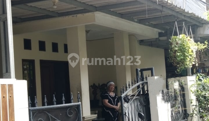 Rumah Dua Lantai Dijual Di Daerah Jagakarsa