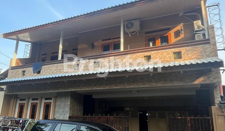 RUMAH BESAR DIJUAL BONUS DUA RUMAH KECIL 1