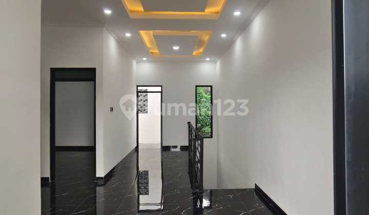 Rumah Moderen Minimalis di Twon House Kota Bogor 2