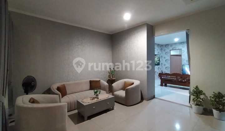 Rumah Cantik Dua Setengah Lantai Di Bukit Cimanggu City Kota Bogor 2