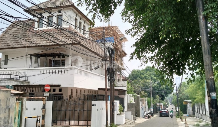 Rumah Dekat Mrt Selangkah Ke Pintu Tol Cilandak Rumah Dekat Mrt Selangkah Ke Pintu Tol Cilandak