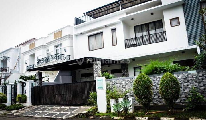 Disewakan Rumah Mewah 3lantai Siap Huni Semi Furnished 1