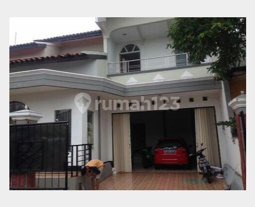 2-Storey House, Strategic Location, Near the Grand Mosque... Below Tax Value, Ma'am