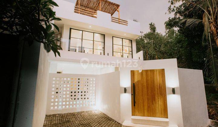 Villa Tropis 3 Kamar Modern di Jantung Canggu