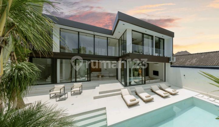 Modern Luxury 4-Bedroom Villa - Seminyak | Leasehold Until 2053