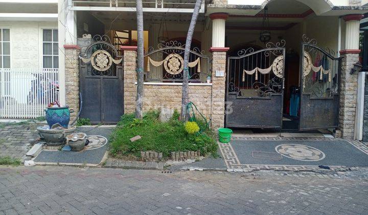 Rumah 2 Lantai Lokasi Strategis di Vila Valensia Ii, Lontar, Sambikerep Surabaya 1