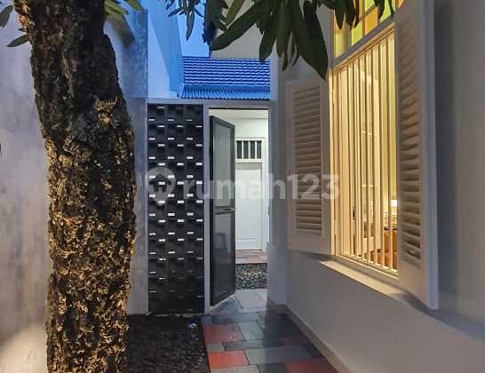 Rumah Bergaya Belanda Heritage Cocok Untuk Kafe/guest House Sangat Terawat Fullfurnish Atique Rumah Bagus SHM di Jl. Tamblong Dalam, Kb. Pisang, Kec. Sumur Bandung, Kota Bandung, Jawa Barat, Lengkong 2