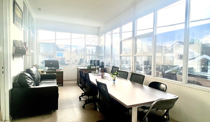 Disewakan Ruang Kantor Bagus Furnish Elektronik Siap Huni Daerah Perkantoran Dekat Ktr Disperkim Perkantoran di Komplek Sanggar Hurip, Jl. Sanggar Kencana Xii No.26, Jati Sari, Buahbatu, Kota Bandung, Jawa Barat, Indonesia, 40286, Soekarno Hatta 100.0 M² Disewakan Ruang Kantor Bagus Furnish Elektronik Siap Huni Daerah Perkantoran Dekat Ktr Disperkim Perkantoran di Komplek Sanggar Hurip, Jl. Sanggar Kencana Xii No.26, Jati Sari, Buahbatu, Kota Bandung, Jawa Barat, Indonesia, 40286, Soekarno Hatta 100.0 M²