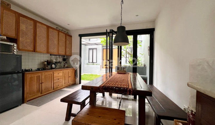 Dijual Baru Di Komplek Bumi Sariwangi Rumah Semi Furnished SHM - Sertifikat Hak Milik Baru di Bumi sariwangi, Sariwangi