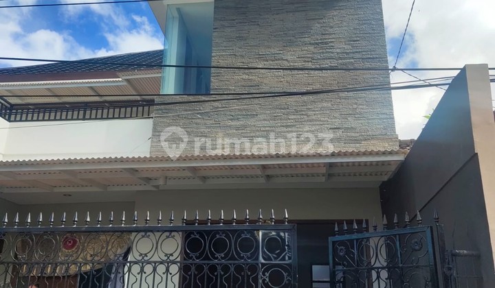For Rent 6 Bedroom House 2 Floors North Denpasar