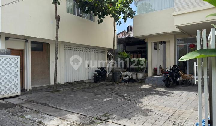 For Sale Luxury 7 Bedroom House in Kerobokan 2