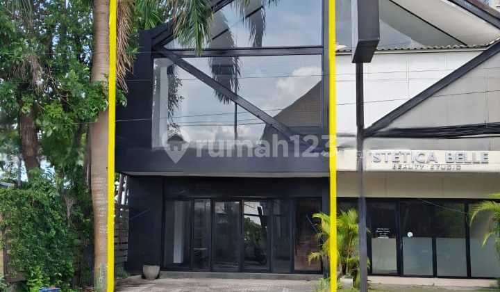 Strategic Ready-to-Occupy 2-Story Shop House in Berawa, Canggu.