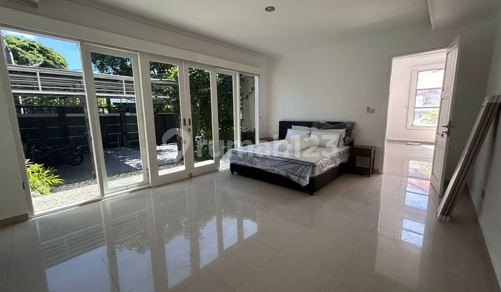 Dijual Rumah Mewah Lokasi Di Buluh Indah Cocok Untuk Investasi  2