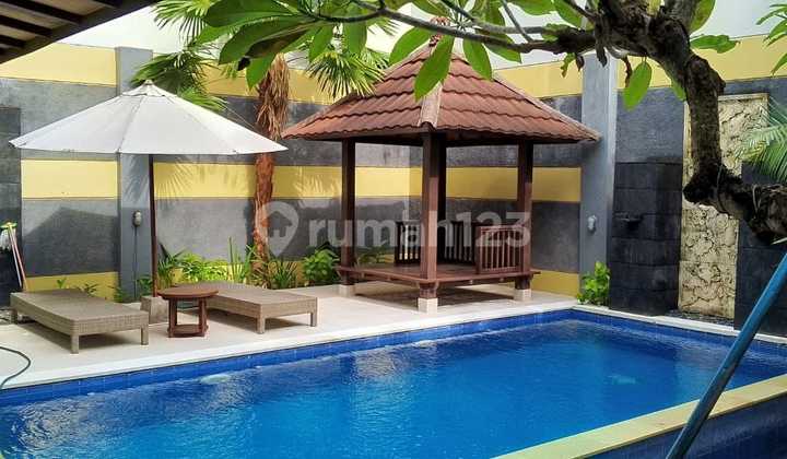 DISewakan Rumah 2 Lantai FullFurnished  Di Sunset Road 1