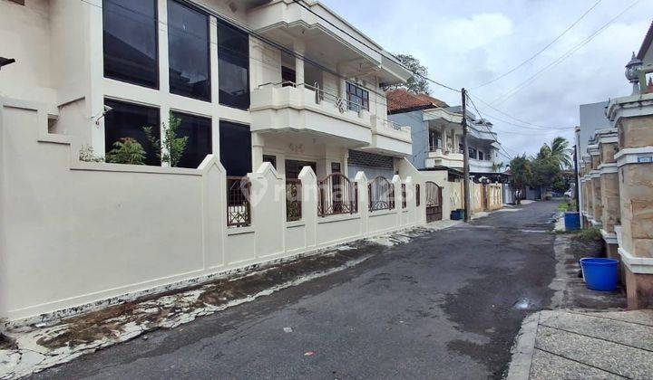 Disewakan Rumah 2 Kamar, Semi Furnished, Sesetan 2