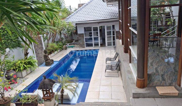 Disewakan Villa 3 Bedroom Plus 1 Mezanine di Brawa Canggu 2