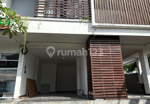For Rent 1-Story Shop House Near Finns Club SHM IMB in Berawa Canggu For Rent 1-Story Shop House Near Finns Club SHM IMB in Berawa Canggu