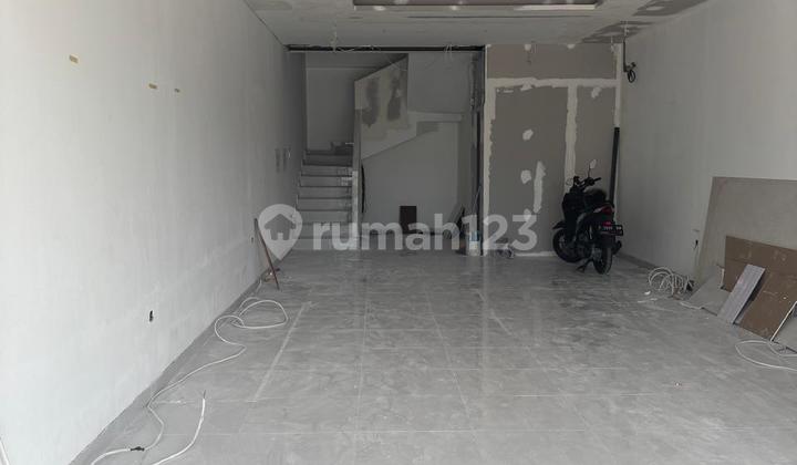 For Sale 3-Storey Shop House Ready to Occupy with SHM IMB in Jimbaran Uluwatu Bali 2