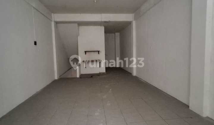 For Sale 3-Story Shop House in Diponegoro, West Denpasar 2