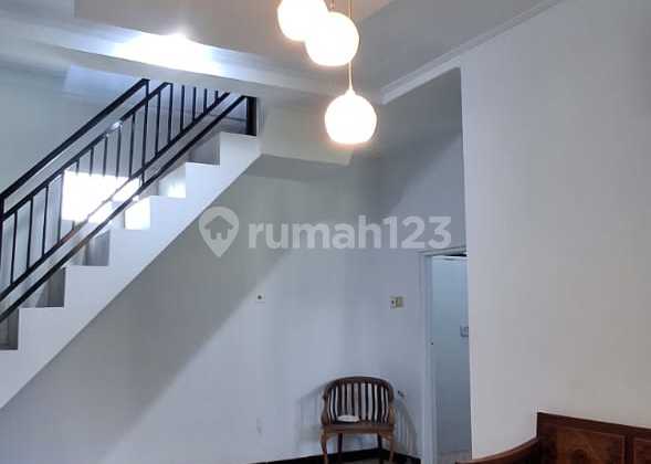 In a Rented House with 4 Bedrooms in Jimbaran 2