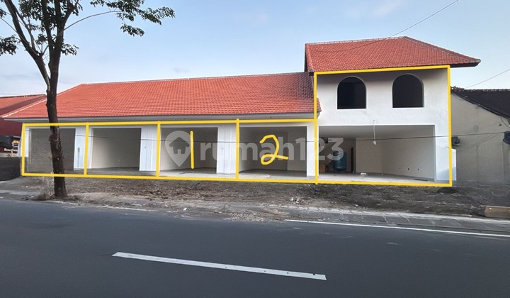 Rented 1-Story Shop House in Prime and Busy Area of Umalas Kerobokan Rented 1-Story Shop House in Prime and Busy Area of Umalas Kerobokan