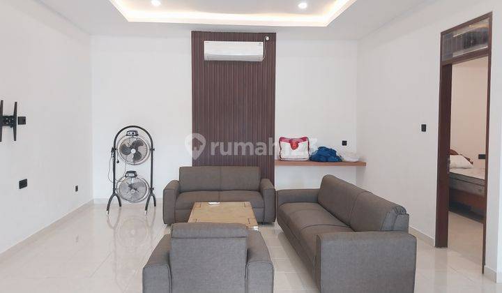 Disewakan Rumah 2bedroom Semi Fully Furnished di Denbar 2