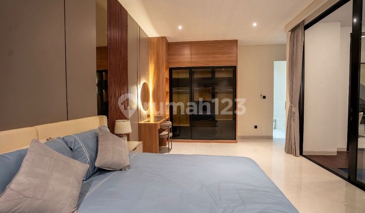 Disewa Vila Mewah 4 Kamar Tidur Siap Huni di Berawa Canggu Bali
