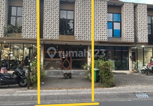 For Rent 2-Story Shop House in Busy and Prime Area of Canggu Tibubeneng