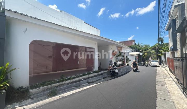 For Rent: 1-Story Shophouse in Prime Busy Tourist Area of Berawa, Canggu 2