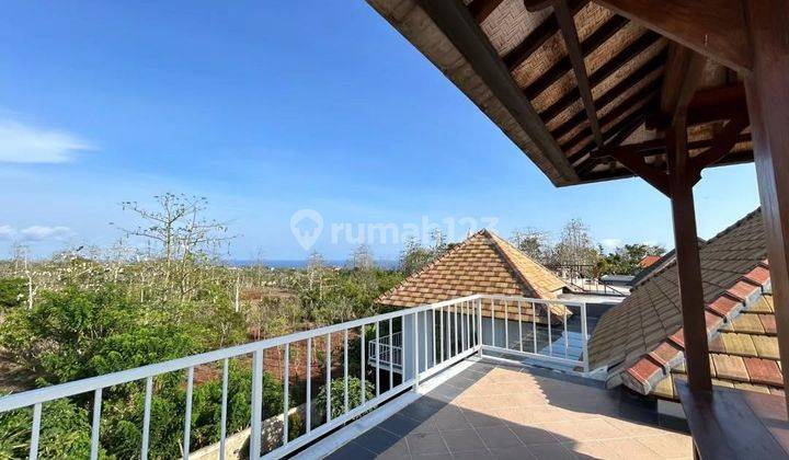 Serene Ocean And Cottonwood Forest Villa In Uluwatu. 
 2