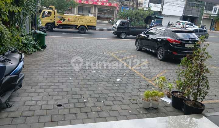 For Rent, Beautiful 3-Story Shop House in Central Gatot Subroto, Denpasar, Bali 2