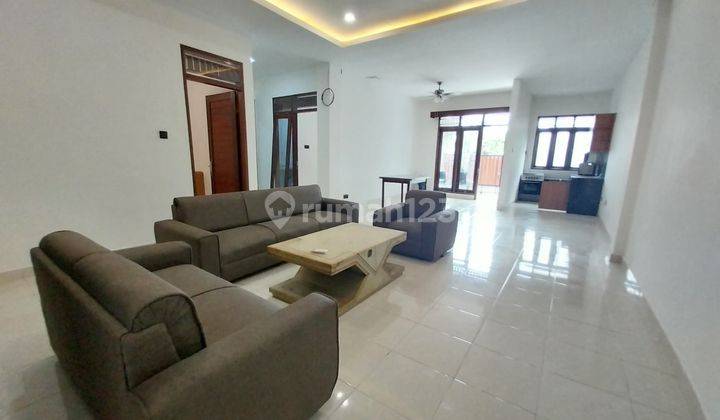 Disewakan Rumah 2bedroom Semi Fully Furnished di Denbar 1