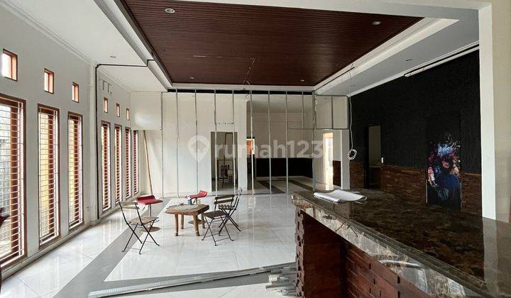 DISEWAKAN RUKO/KANTOR 1 LANTAI DI SEMINYAK 1