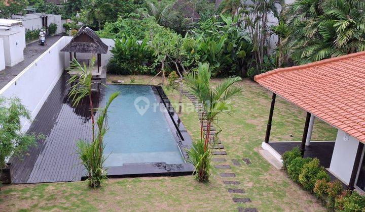 Disewaka Jangka Panjang Villa 5 Bedroom, Patitenget 2