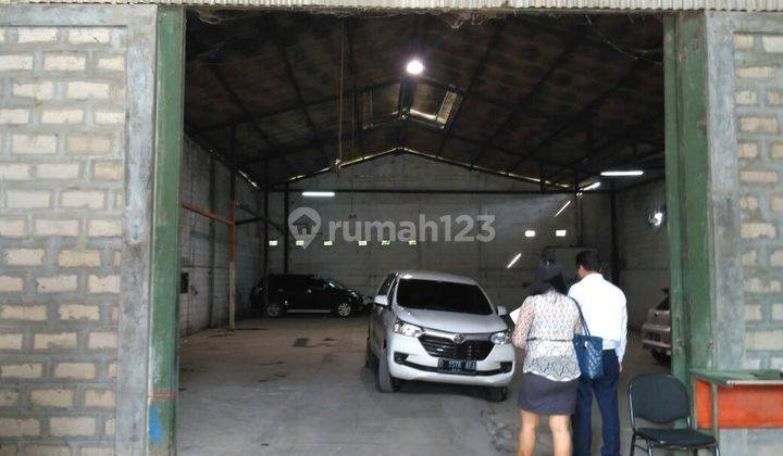 Ruko 2,5 lantai + Gedung parkiran di mainroad kopo bihbul  2