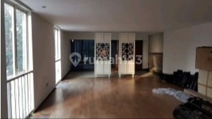 For Sale 3-Story Shop House & Parking in Wastukencana 2