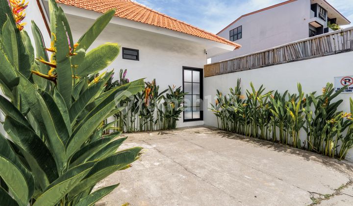 Very Beautiful Apartemen In Berawa With Ricefield View 2