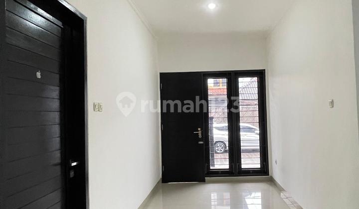 Rumah 2 Lantai Dekat Area Perkantoran dan Universitas di Denpasar