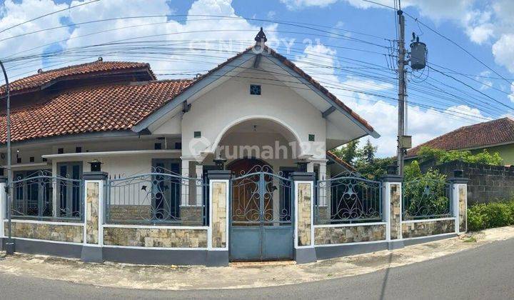 Rumah Cocok Untuk Hunian Hanya 950 M Ke Pasar Stan Maguwoharjo  1