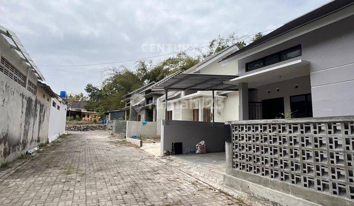 Rumah Hunian Asri Dengan View Sungai Cocok Untuk Keluarga Muda 2