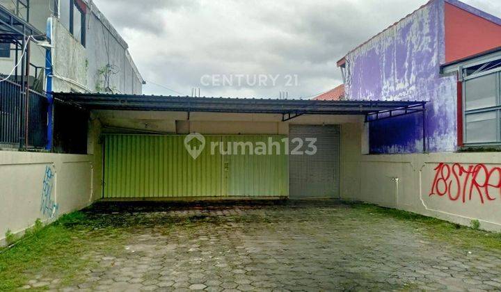 Ruko Di Jl Sambisari Dengan Pendopo Luas Hanya 1km Ke Jl Solo